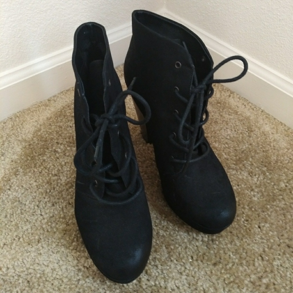 ankle boots - Picture 3 of 3